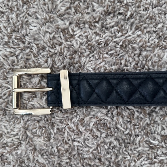 Black Quilted Michael Kors Belt Gold Grommet Sz M - Picture 7 of 9